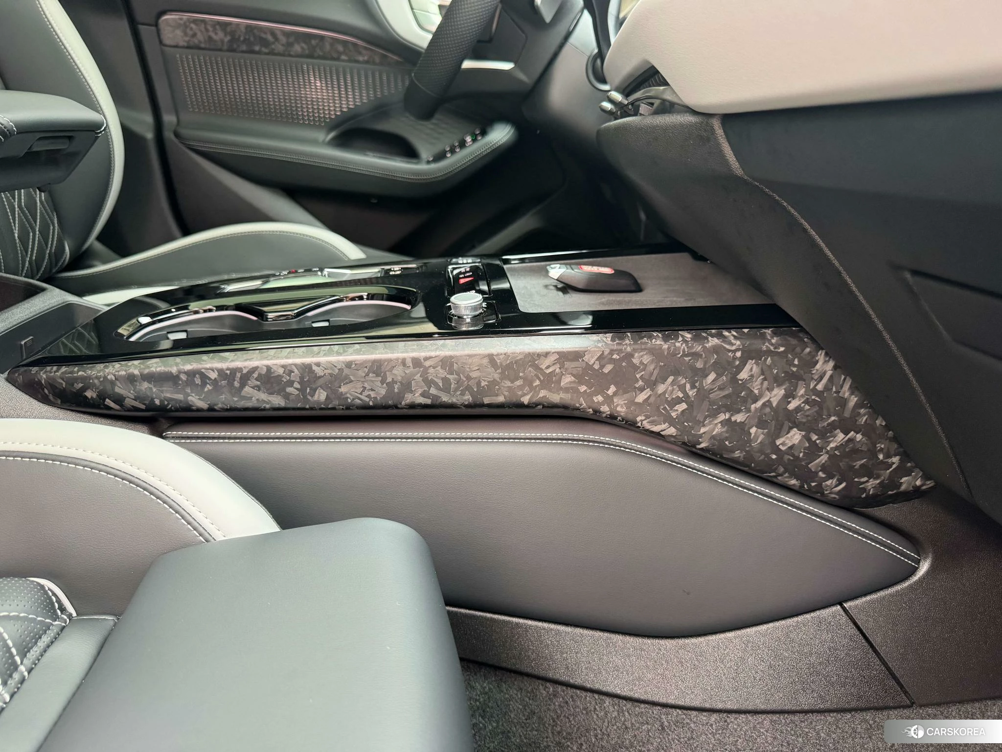 Audi A5L id 4479330 из Китая 26