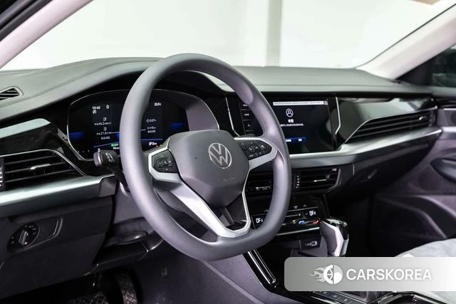 Volkswagen Passat PHEV id 4333206 из Китая 25