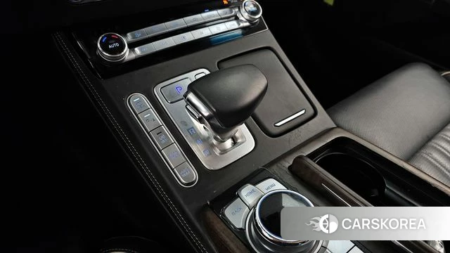 Genesis G90 id 3904427 из Кореи 19