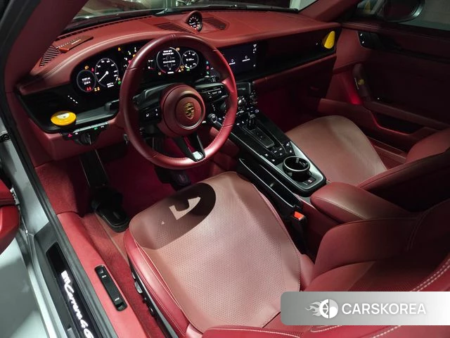 Porsche 911(992) id 4560909 из Кореи 11