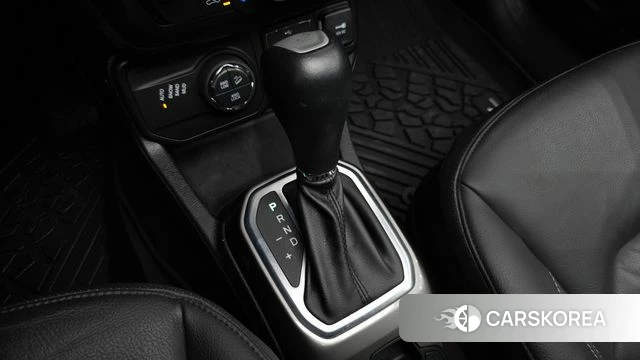 Jeep Renegade id 4586906 из Кореи 38