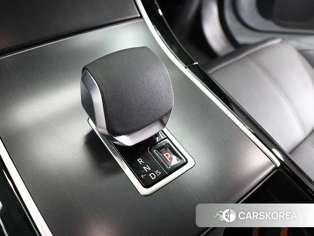 Land Rover Range Rover Velar id 4695628 из Кореи 19
