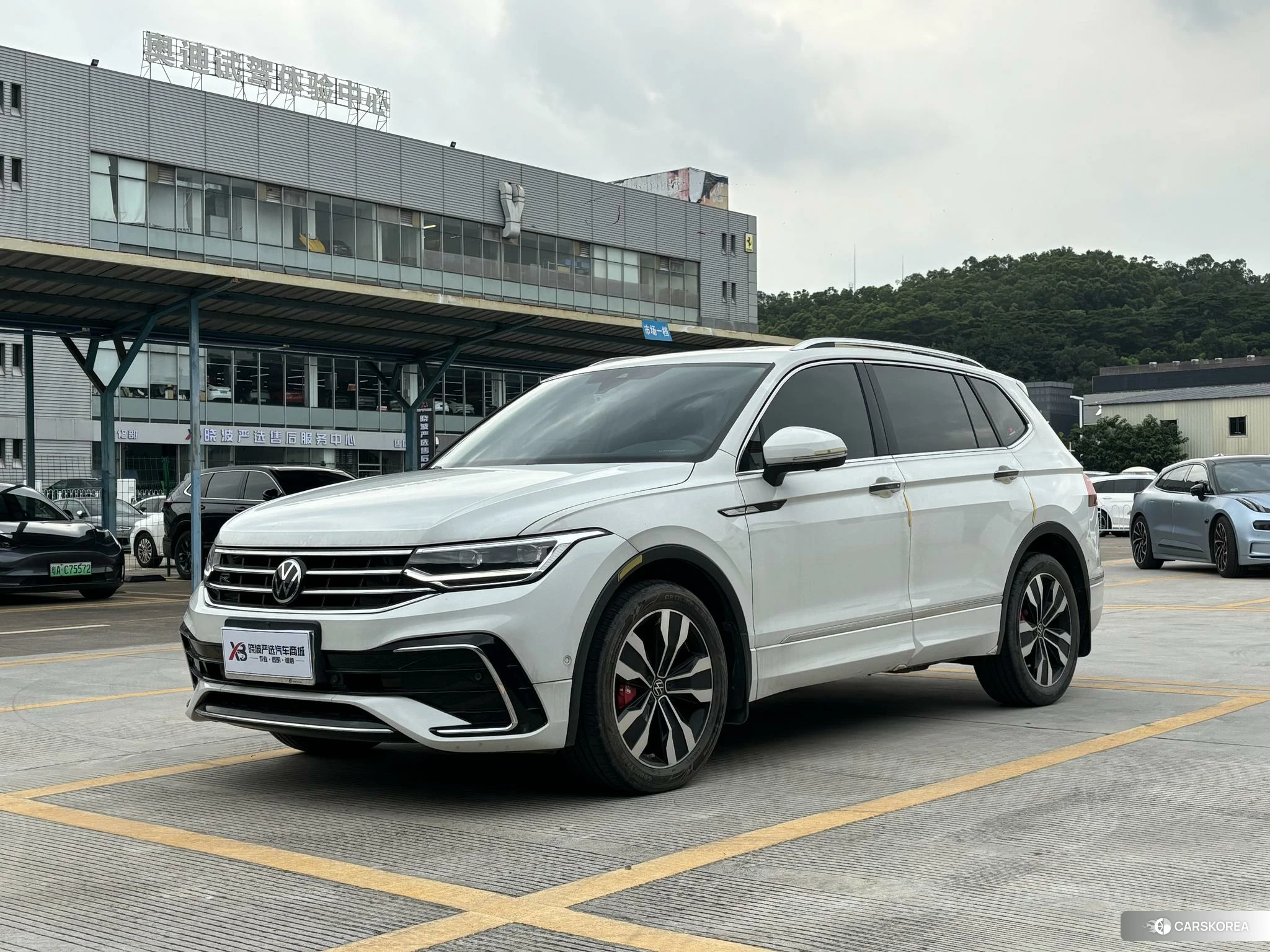Volkswagen Tiguan L id 4515053 из Китая 15