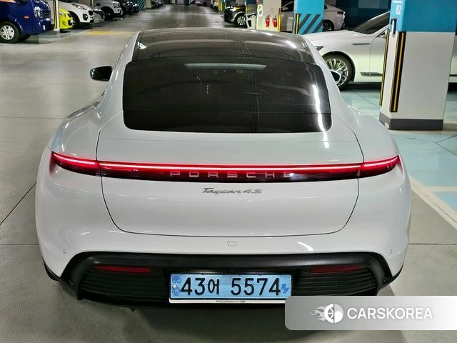 Porsche Taycan id 4304084 из Кореи 19