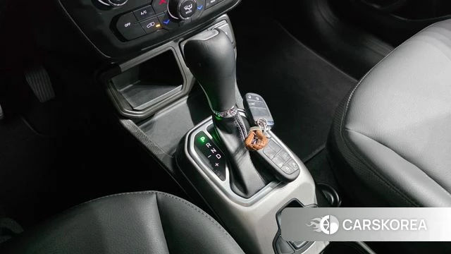 Jeep Renegade id 4187104 из Кореи 29