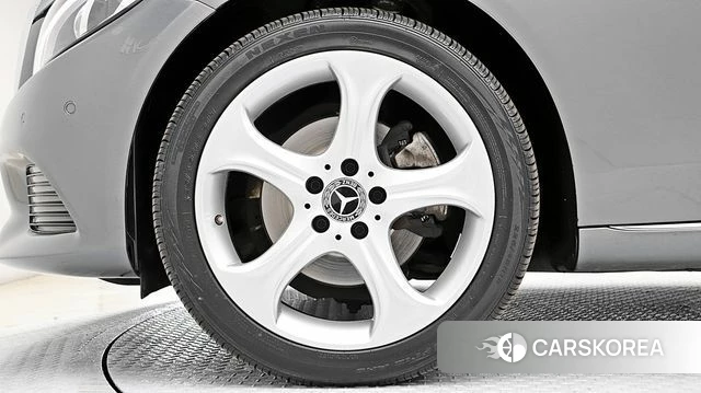 Mercedes-Benz C-Class W205 id 4318304 из Кореи 19