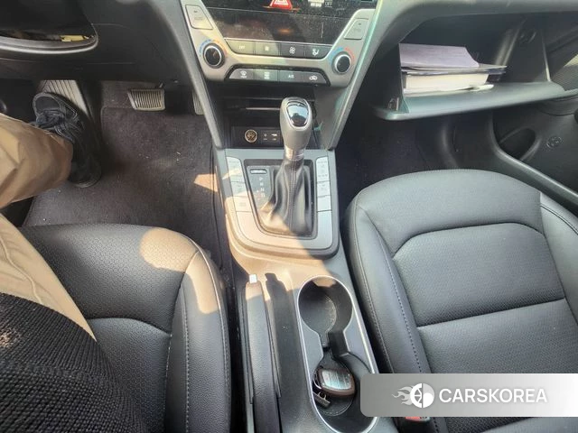 Hyundai Avante AD id 3854009 из Кореи 12