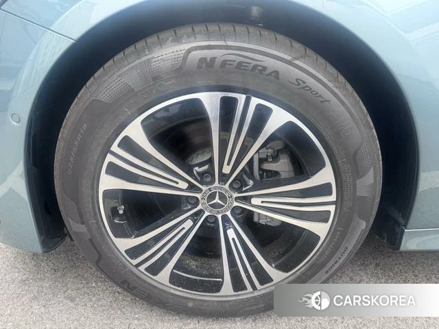 Mercedes-Benz E-class id 4359468 из Китая 9