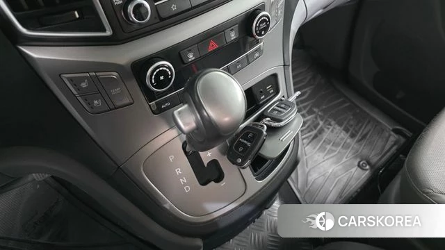 Hyundai The New Grand Starex id 3861742 из Кореи 19