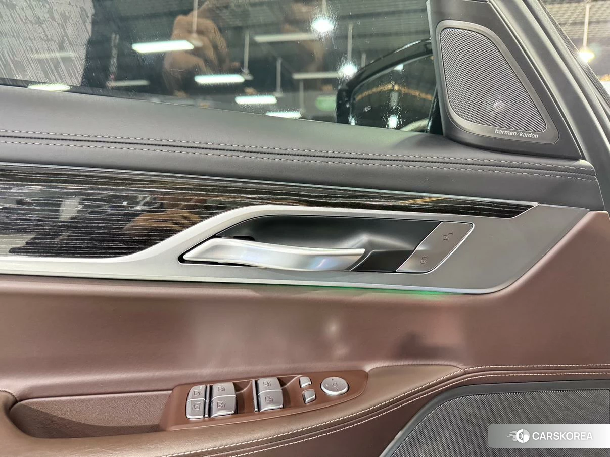BMW 7 series id 4473403 из Китая 27