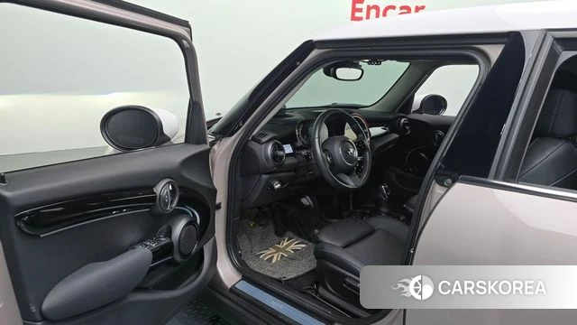 Mini Cooper id 4928652 из Кореи 31