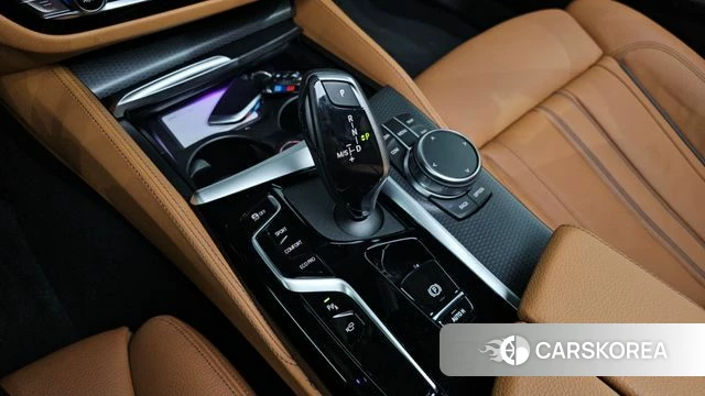 BMW 5 Series (G30) id 4292615 из Кореи 31