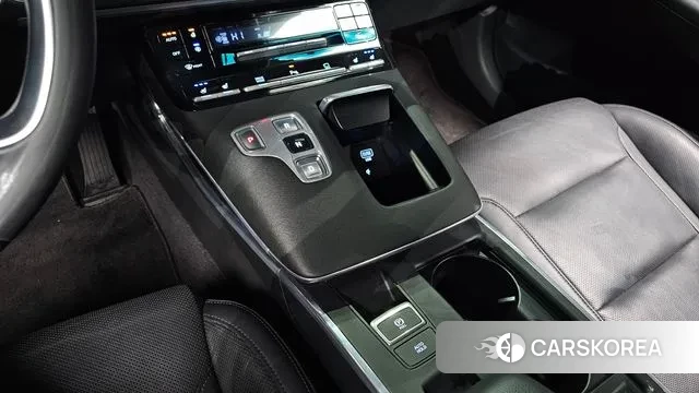 Hyundai The New Grandeur IG Hybrid id 3389836 из Кореи 19