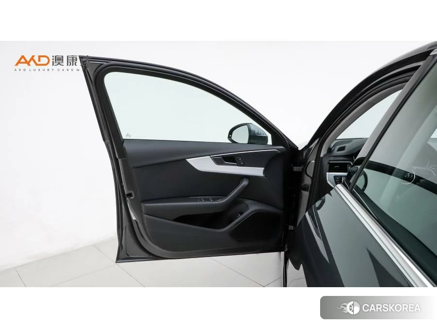 Audi A4L id 4498884 из Китая 9
