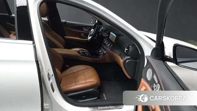 Mercedes-Benz E-Class W213 id 3607962 из Кореи 19
