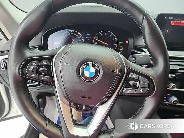 BMW 5 Series (G30) id 3905407 из Кореи 18