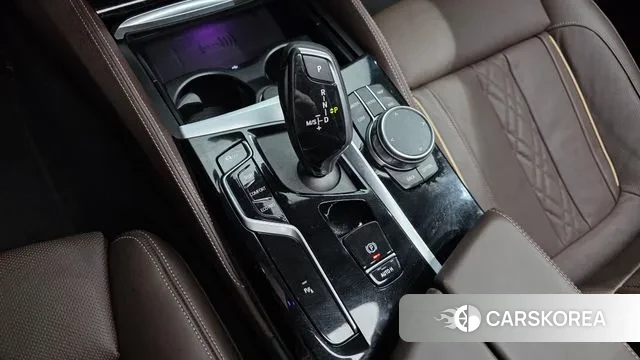 BMW 5 Series (G30) id 3770761 из Кореи 19