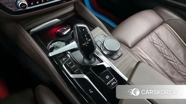 BMW 5 Series (G30) id 3493836 из Кореи 19