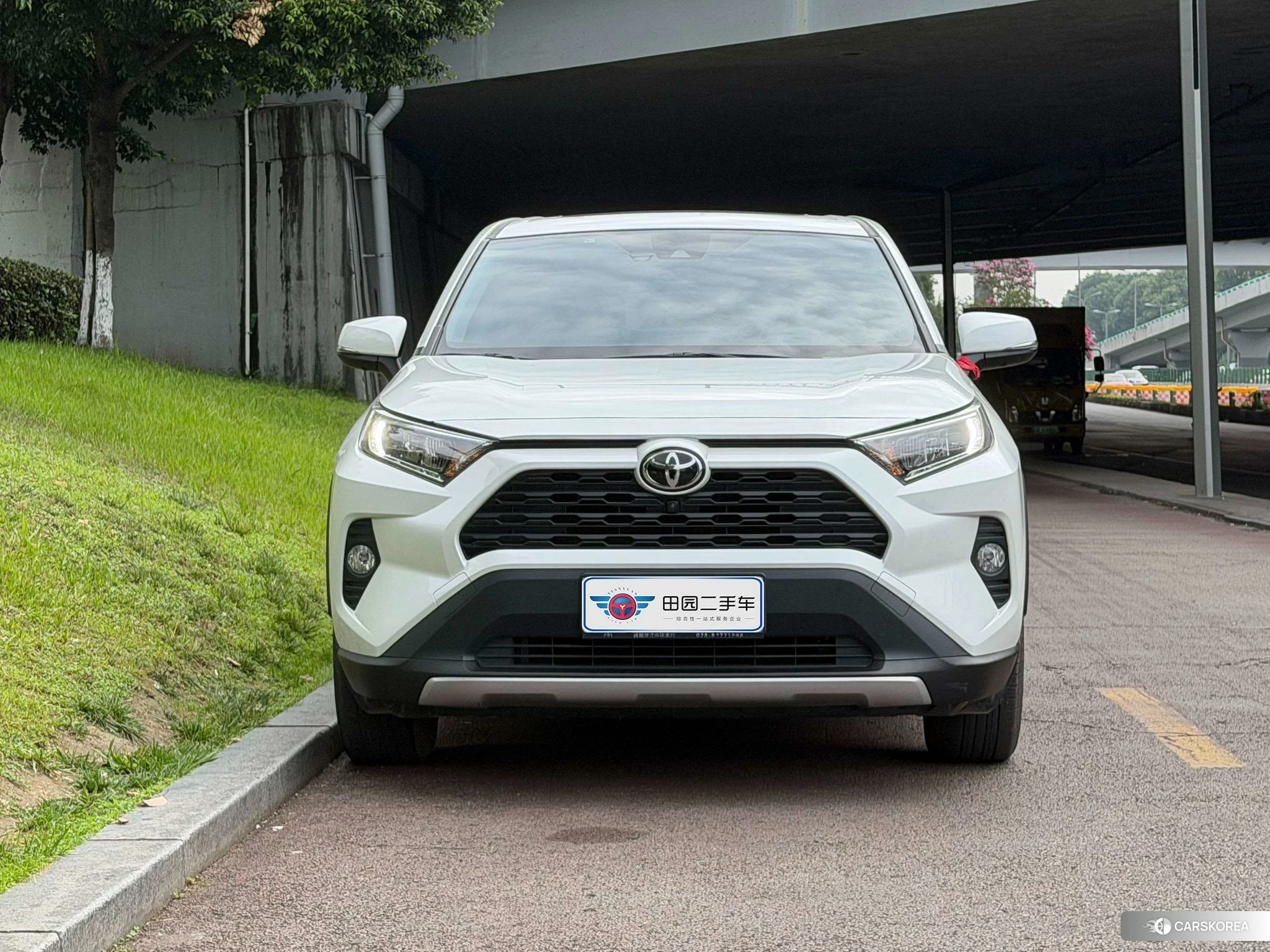 Toyota RAV4 id 4513781 из Китая 12