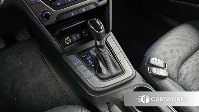 Hyundai Avante AD id 3829298 из Кореи 19