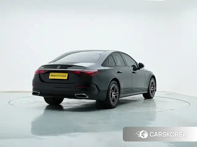 Mercedes-Benz E-Class id 4679882 из Китая 9