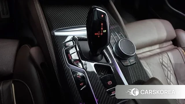 BMW 5 Series (G30) id 3438055 из Кореи 19