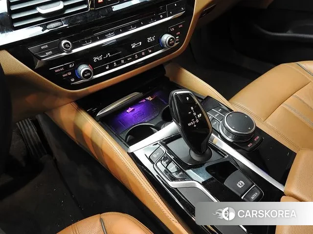 BMW 5 Series (G30) id 3695549 из Кореи 17