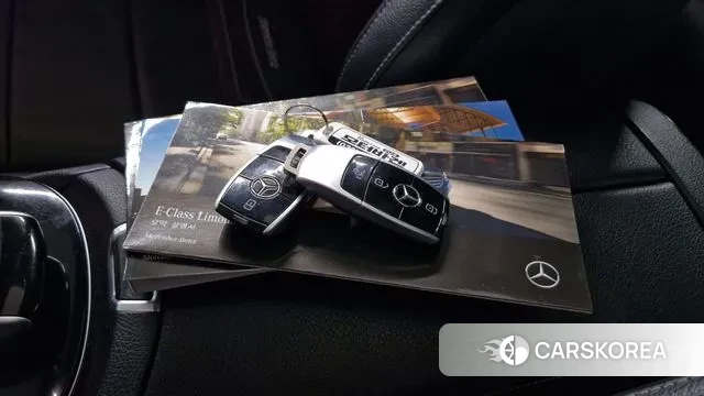 Mercedes-Benz E-Class W213 id 3789602 из Кореи 19