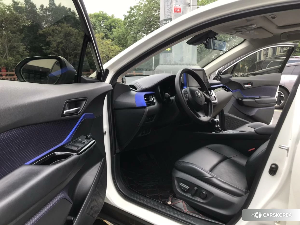 Toyota C-HR id 4406115 из Китая 9
