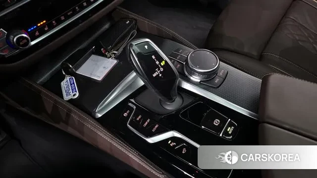 BMW 5 Series (G30) id 3415814 из Кореи 19