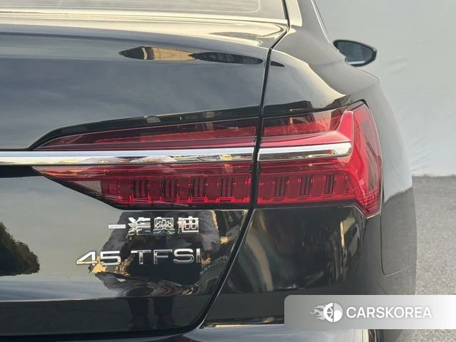 Audi A6L id 4328814 из Китая 21
