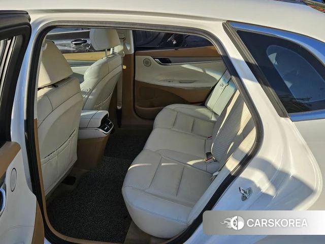 Hyundai The New Grandeur IG Hybrid id 4389867 из Кореи 19