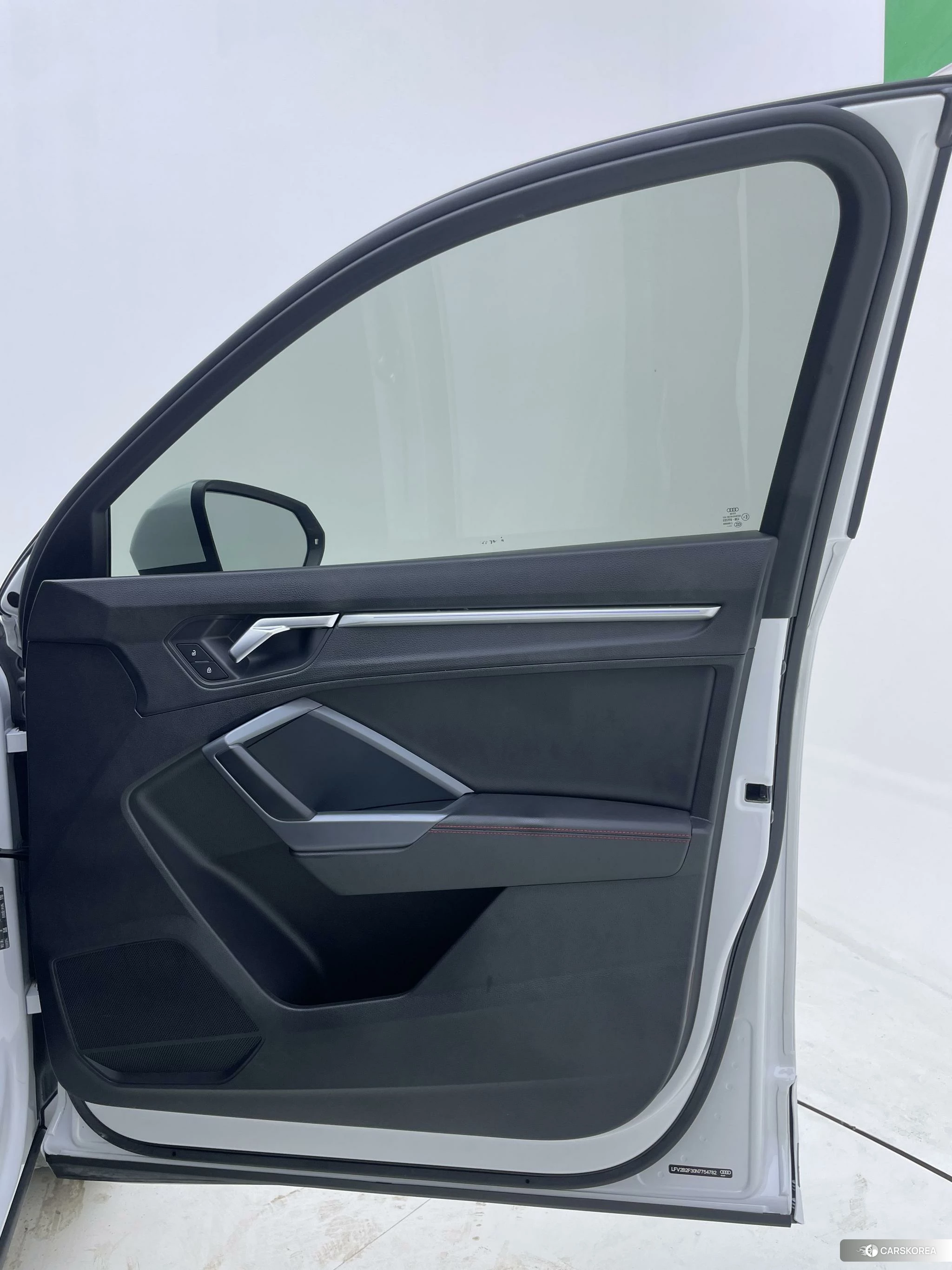 Audi Q3 id 4455101 из Китая 31