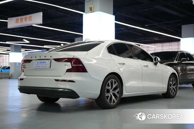 Volvo S60 id 3908763 из Китая 22
