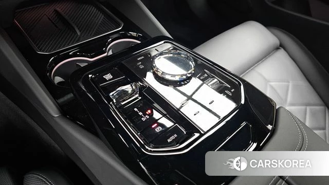BMW 5 Series (G60) id 4527459 из Кореи 31
