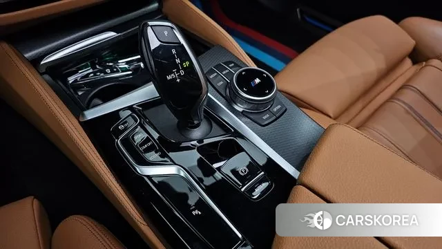 BMW 5 Series (G30) id 3058549 из Кореи 19