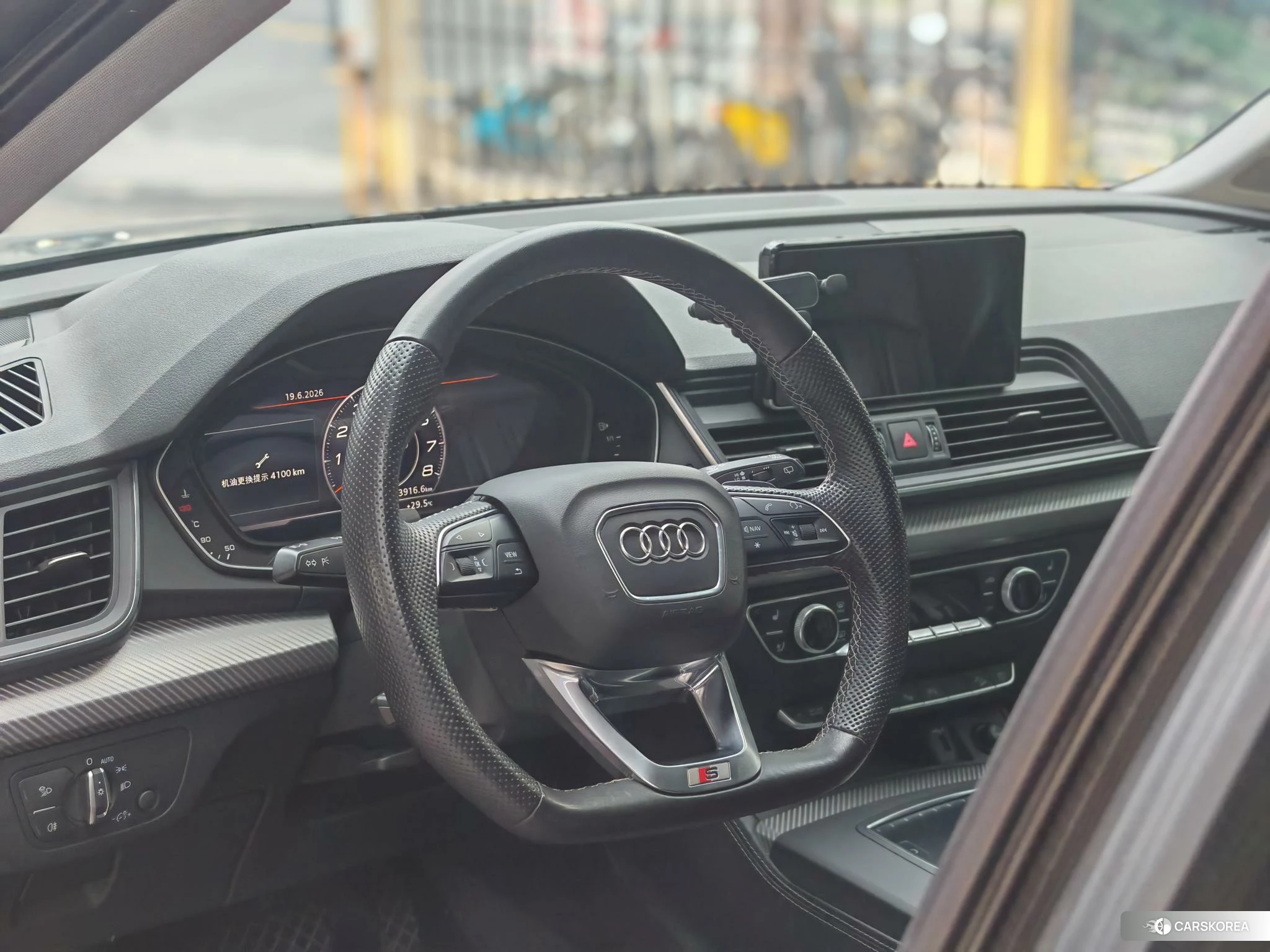 Audi Q5L id 4479763 из Китая 10