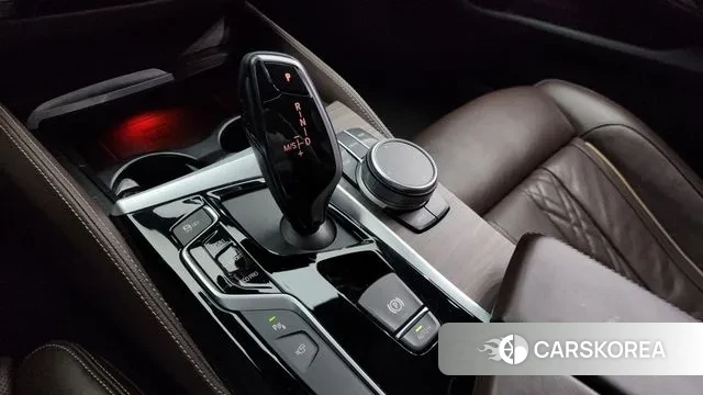 BMW 5 Series (G30) id 3489155 из Кореи 19