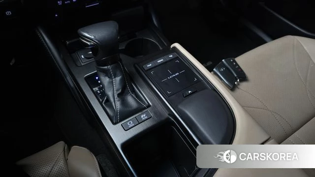 Lexus ES300h 7th generation id 4304736 из Кореи 19