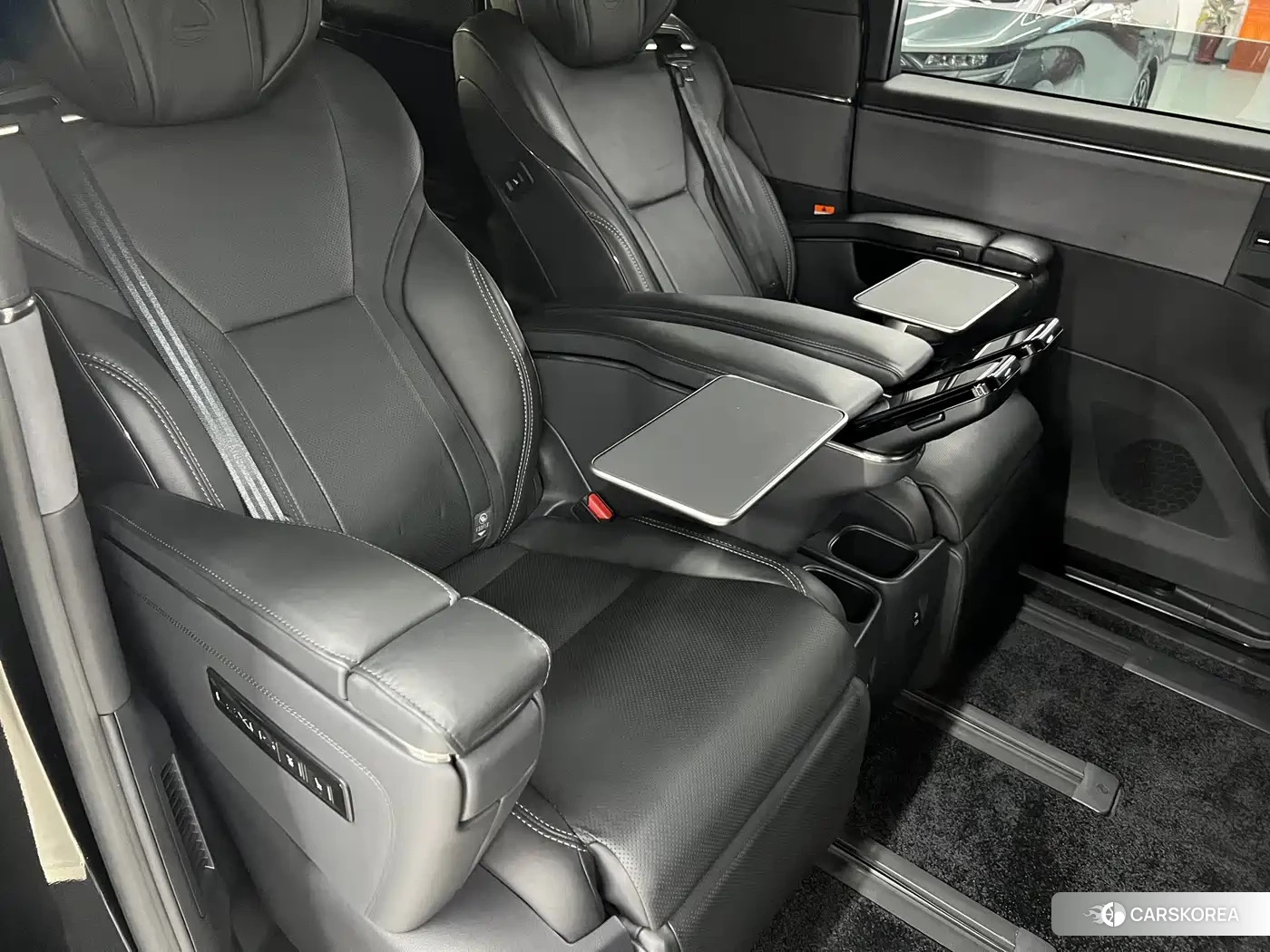 Lexus LM id 4664431 из Китая 26