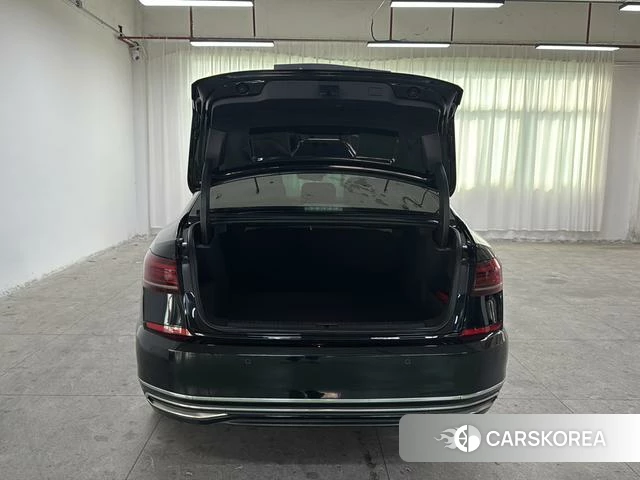Volkswagen Passat id 4278579 из Китая 19