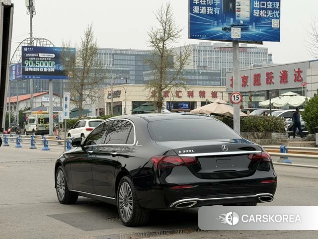 Mercedes-Benz E-class id 3875918 из Китая 21