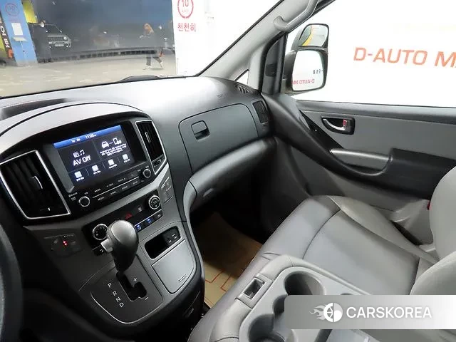 Hyundai The New Grand Starex id 3546927 из Кореи 19