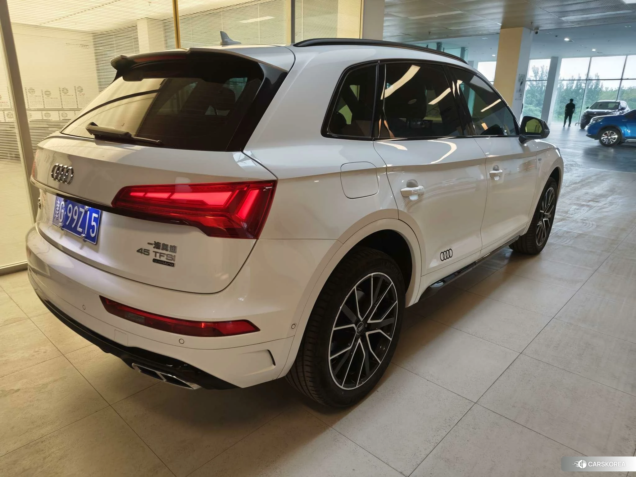Audi Q5L id 4515167 из Китая 9