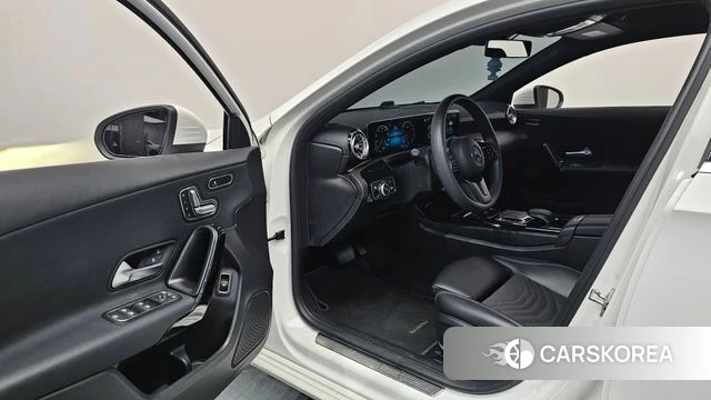 Mercedes-Benz A-Class W177 id 4424030 из Кореи 29