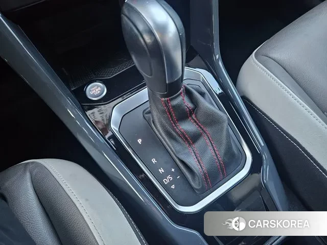 Volkswagen T-Roc id 3625968 из Кореи 19