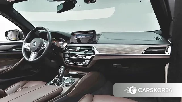 BMW 5 Series (G30) id 3302238 из Кореи 19