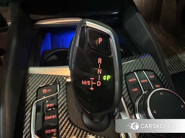 BMW 5 Series (G30) id 3915035 из Кореи 16