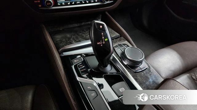 BMW 5 Series (G30) id 4377933 из Кореи 19
