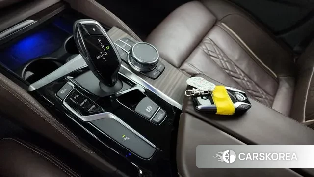 BMW 5 Series (G30) id 3033444 из Кореи 19